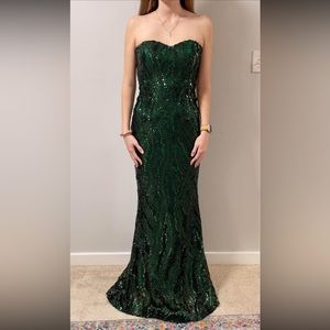 Beautiful emerald green formal